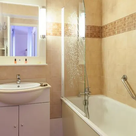 Pierre & Eden Parc 公寓式酒店