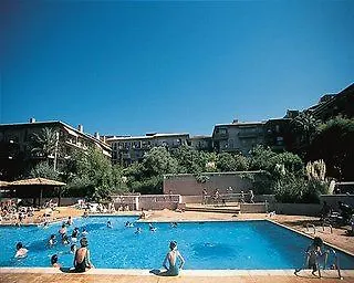 Pierre & Eden Parc Апарт-готель