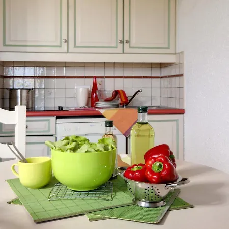 公寓式酒店 Pierre & Eden Parc 圣特罗佩