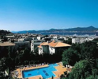 Pierre & Eden Parc Hotel apartamentowy 2*