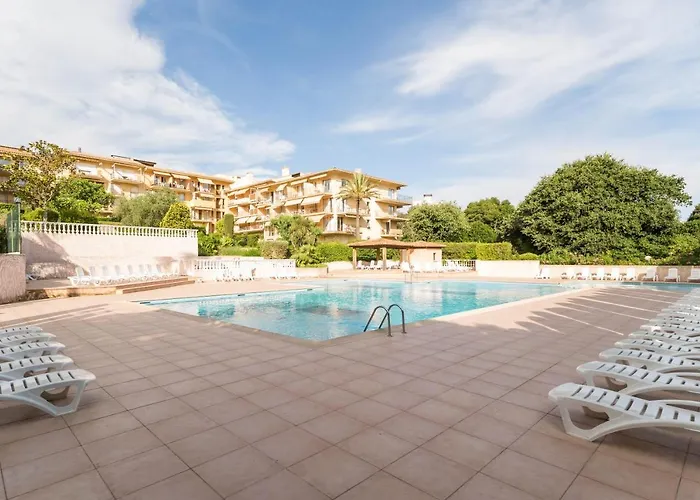 Hotel apartamentowy Pierre & Eden Parc 2*